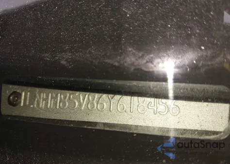 2006 Lincoln Town Car Signature L from USA, damaged, VIN 1LNHM85V86Y618456